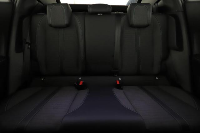 Peugeot 2008 image 2