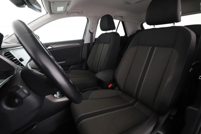 Volkswagen T-Roc image 7