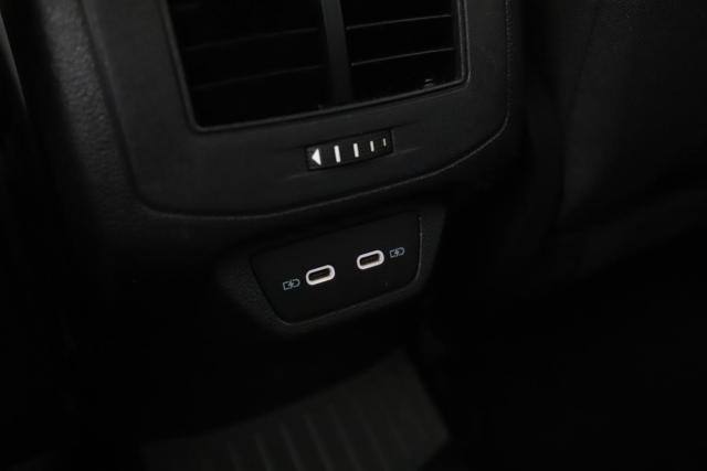 Volkswagen T-Roc image 8