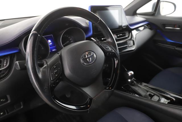Toyota C-Hr image 5