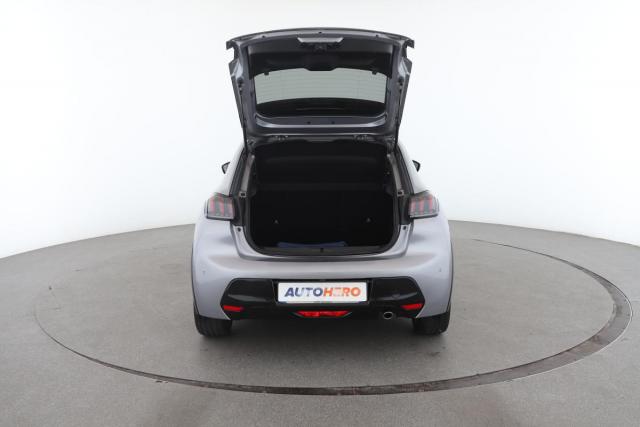 Peugeot 208 image 8