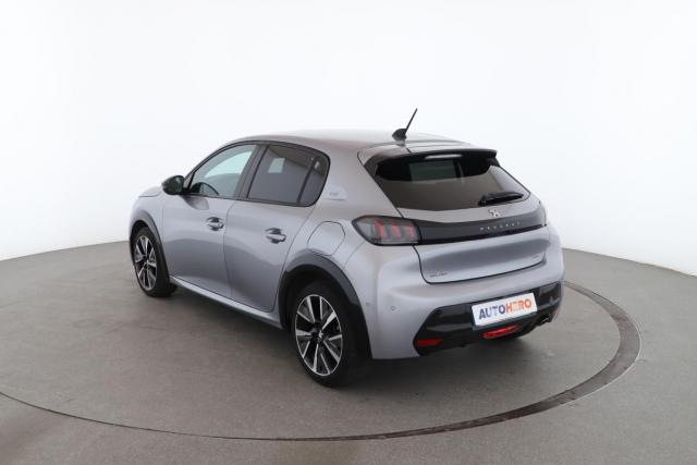 Peugeot 208 image 7
