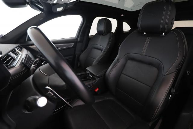 Jaguar F-Pace image 9