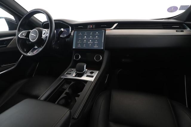 Jaguar F-Pace image 7