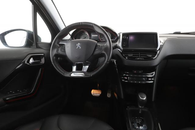 Peugeot 2008 image 1