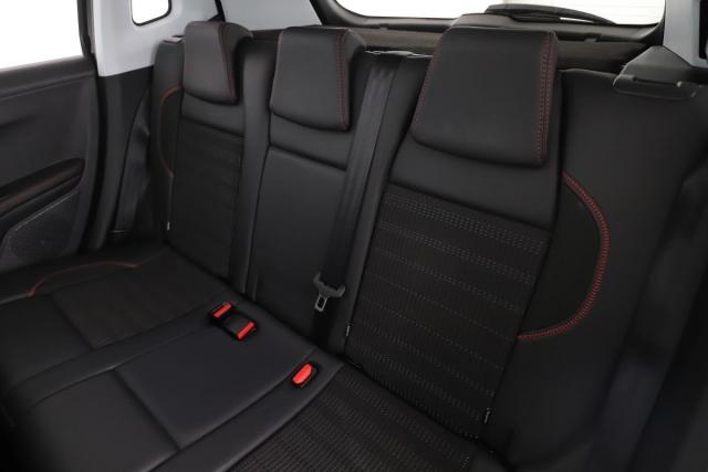 Peugeot 2008 image 3