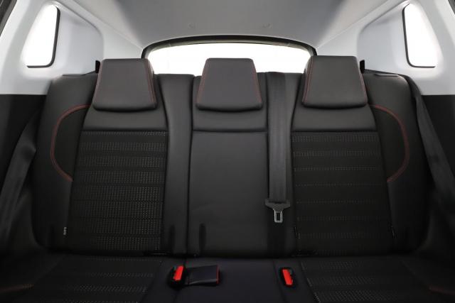 Peugeot 2008 image 6