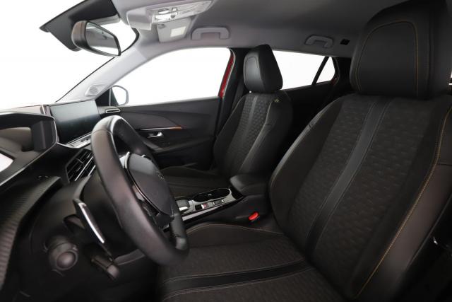 Peugeot 2008 image 9
