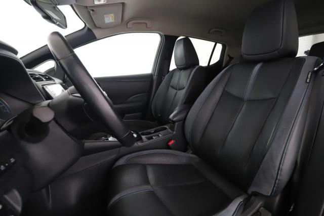 Nissan Leaf image 8