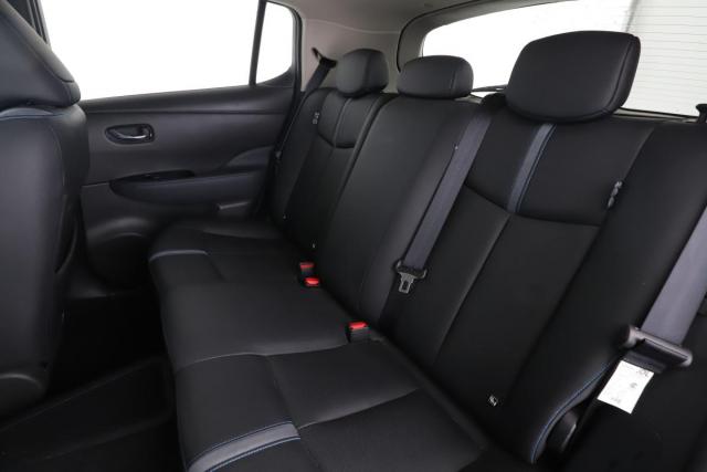 Nissan Leaf image 5