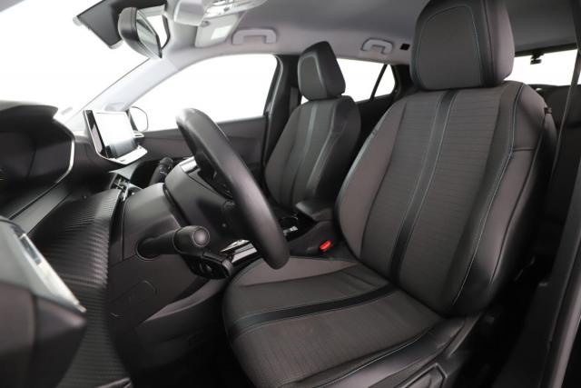 Peugeot 2008 image 7
