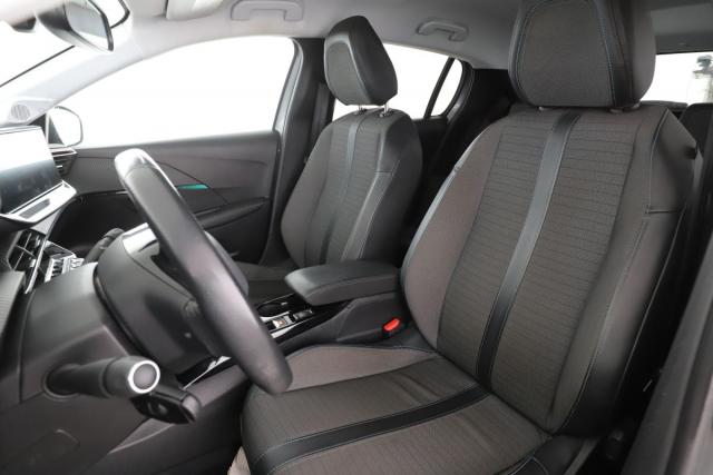 Peugeot 208 image 5