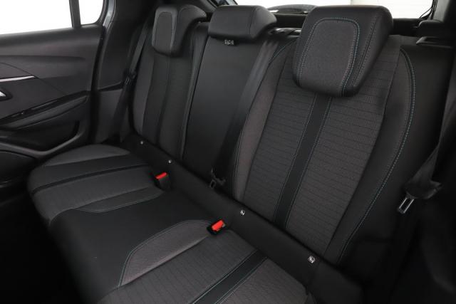 Peugeot 208 image 8