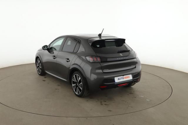 Peugeot 208 image 9