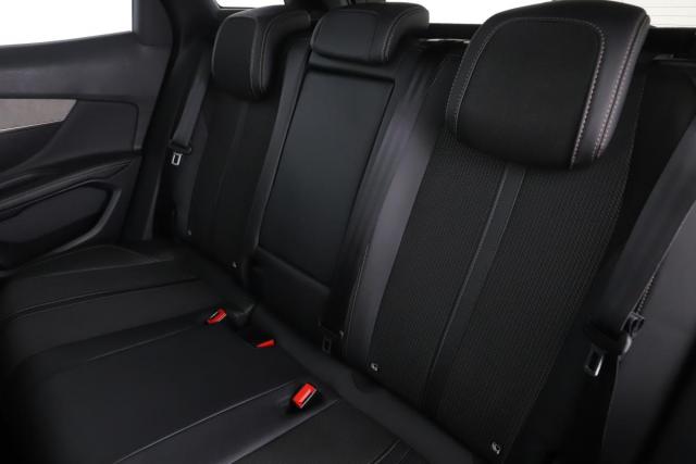 Peugeot 3008 image 8