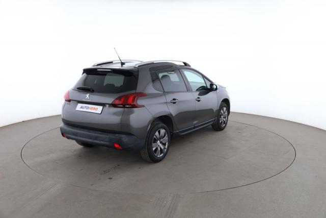 Peugeot 2008 image 8