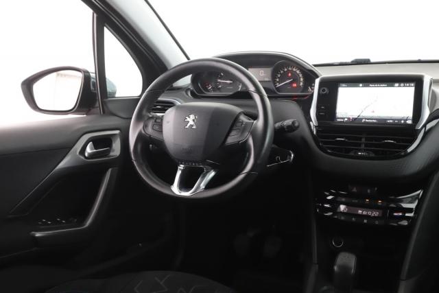 Peugeot 2008 image 9