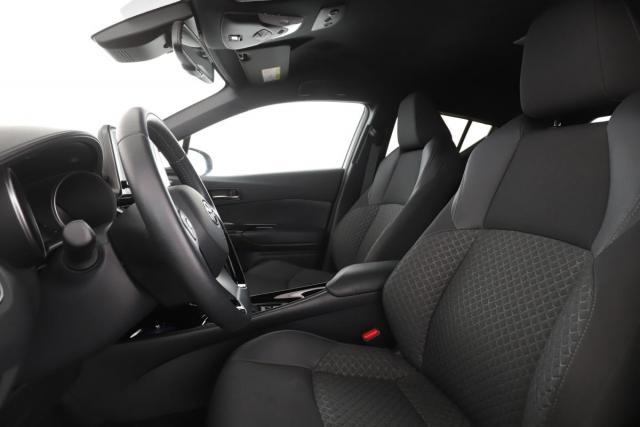 Toyota C-Hr image 8