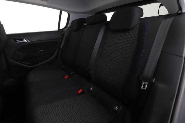 Peugeot 308 image 7
