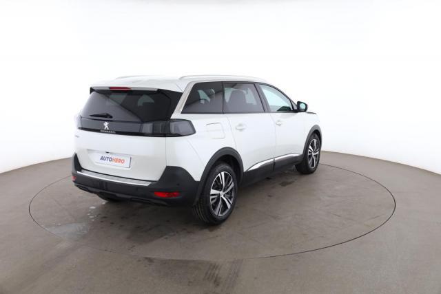 Peugeot 5008 image 2