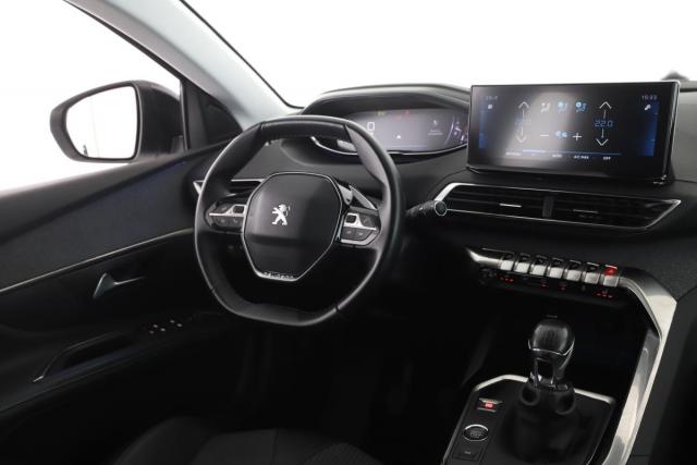 Peugeot 5008 image 1