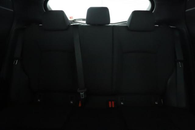 Toyota C-Hr image 2