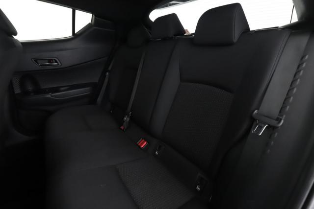 Toyota C-Hr image 7
