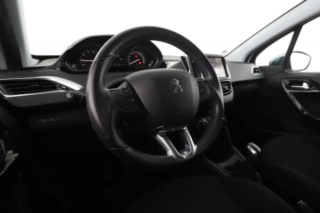 Peugeot 208 image 5