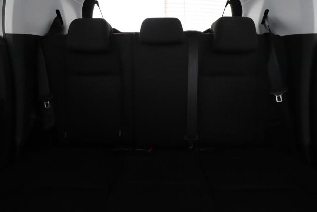 Peugeot 208 image 7