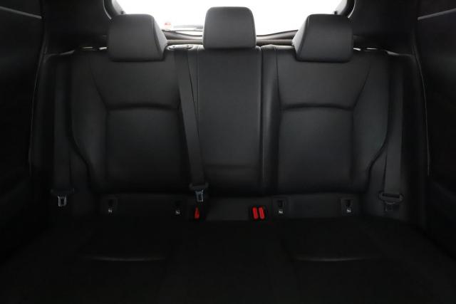 Toyota C-Hr image 7