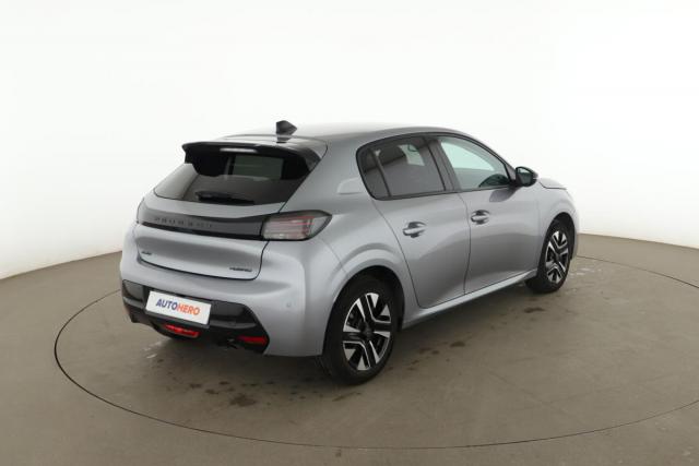 Peugeot 208 image 7