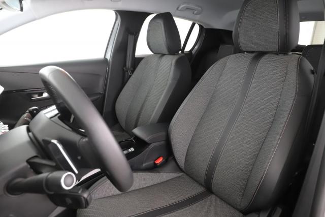 Peugeot 208 image 3