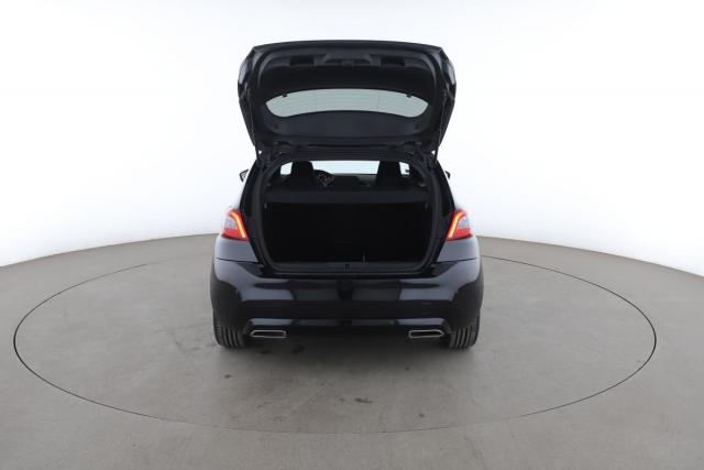 Peugeot 308 image 2
