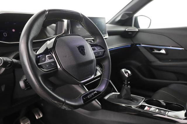 Peugeot 208 image 6