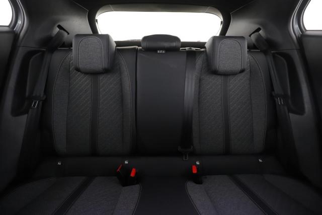 Peugeot 2008 image 2