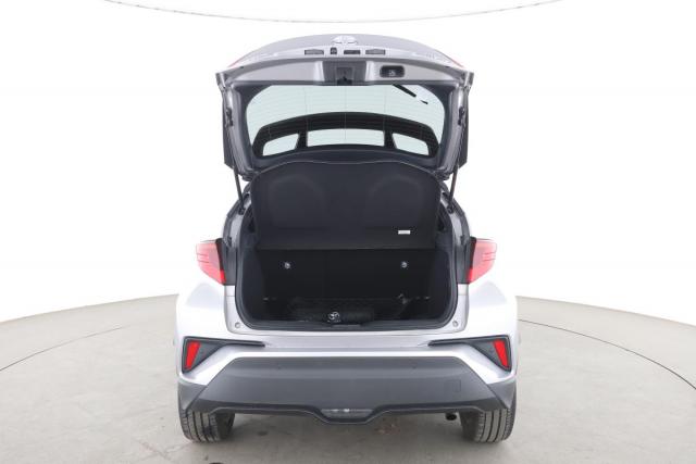 Toyota C-Hr image 9