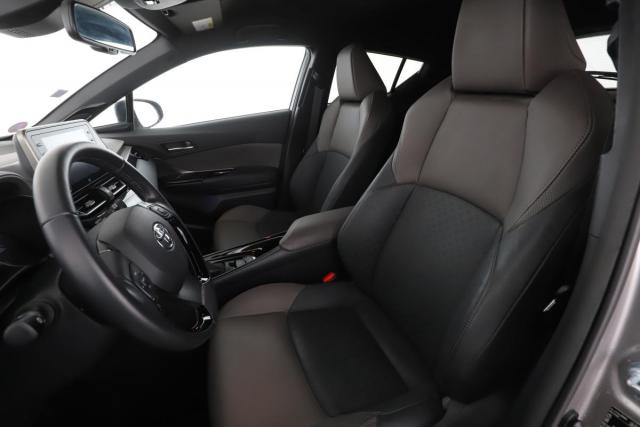 Toyota C-Hr image 2