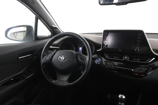 Toyota C-Hr image 1
