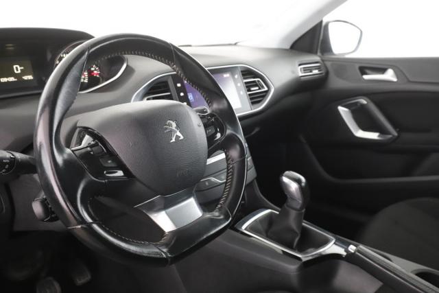 Peugeot 308 image 9