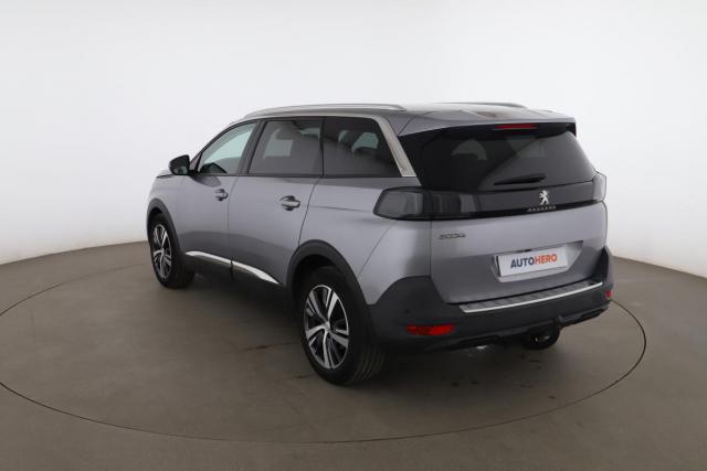 Peugeot 5008 image 1