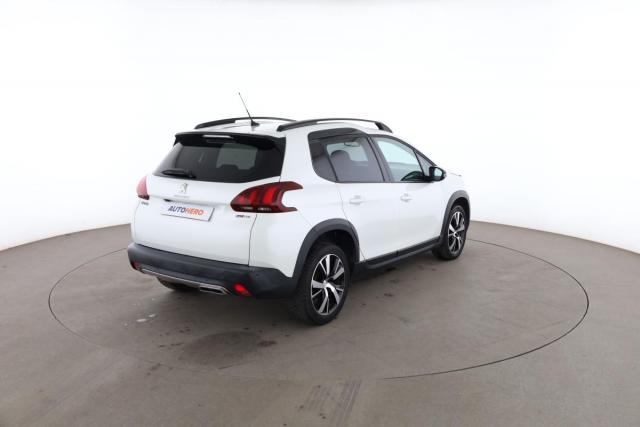 Peugeot 2008 image 8