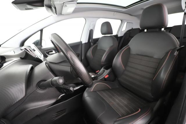 Peugeot 2008 image 6