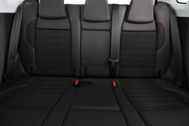 Peugeot 2008 image 3
