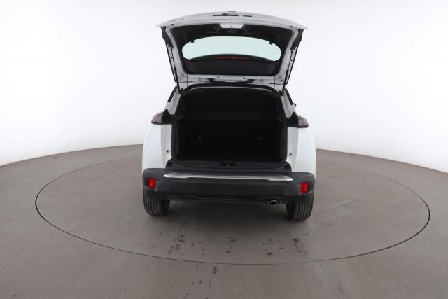 Peugeot 2008 image 3