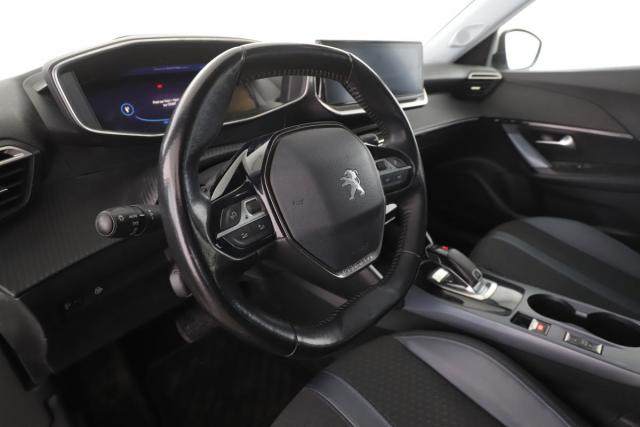 Peugeot 2008 image 6