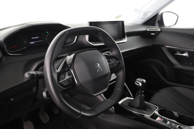 Peugeot 2008 image 1