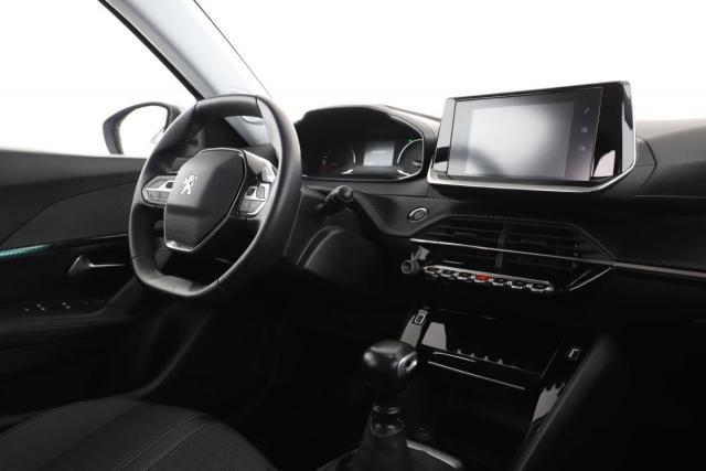 Peugeot 2008 image 2