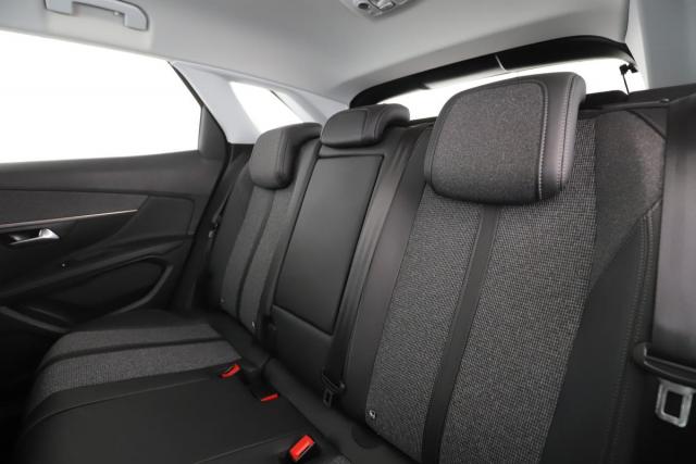 Peugeot 3008 image 8