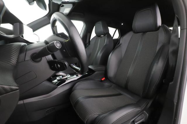 Peugeot 2008 image 1