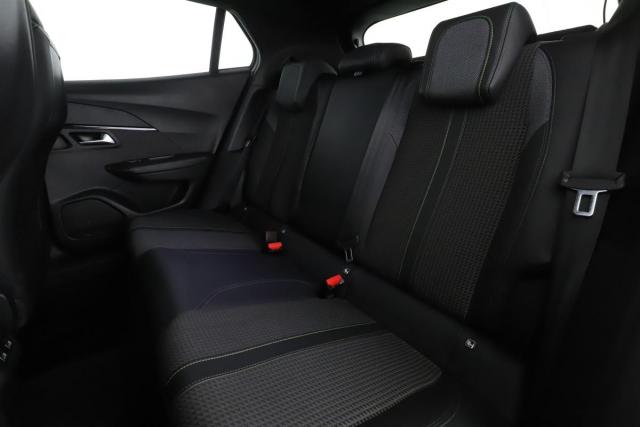 Peugeot 2008 image 6